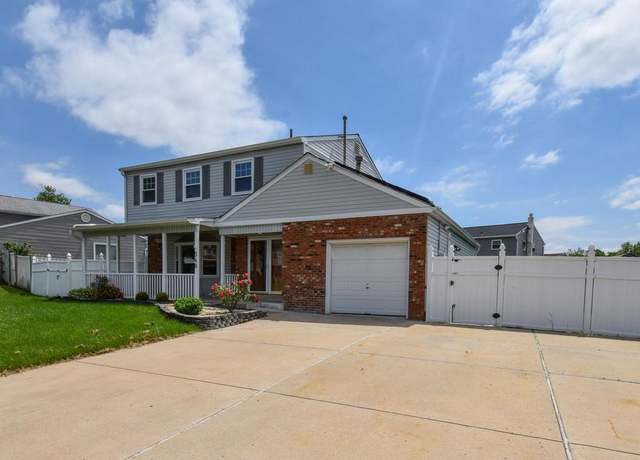 Property at 548 Cassingham Rd, Fairless Hills, PA 19030, 4 beds, 2.5 baths