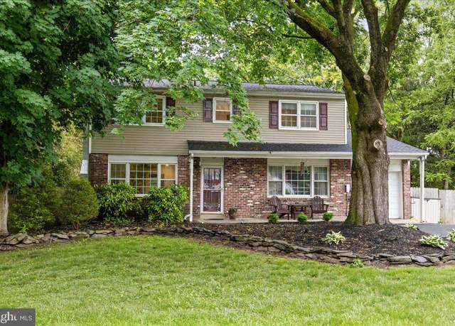 Property at 44 Antler Dr, Holland, PA 18966, 4 beds, 2.5 baths