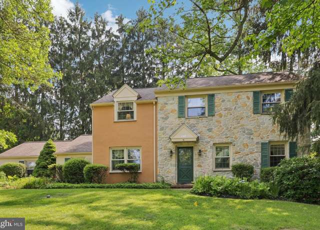 Property at 800 Hunt Club Ln, Chester Springs, PA 19425, 4 beds, 2.5 baths