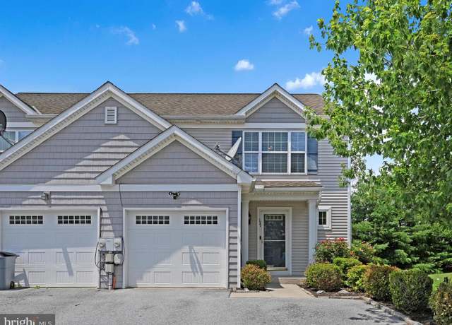 Property at 137 Wheatstone Ln, Lebanon, PA 17042, 4 beds, 2.5 baths
