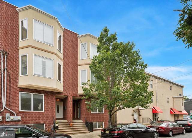 Property at 2001 Carpenter St Unit B, Philadelphia, PA 19146, 3 beds, 2.5 baths
