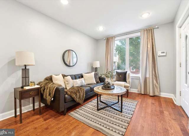Property at 2001 Carpenter St Unit B, Philadelphia, PA 19146, 3 beds, 2.5 baths