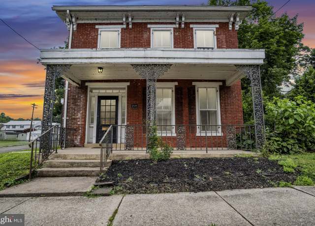 Property at 219 N Market St, Duncannon, PA 17020, 3 beds, 1.5 baths