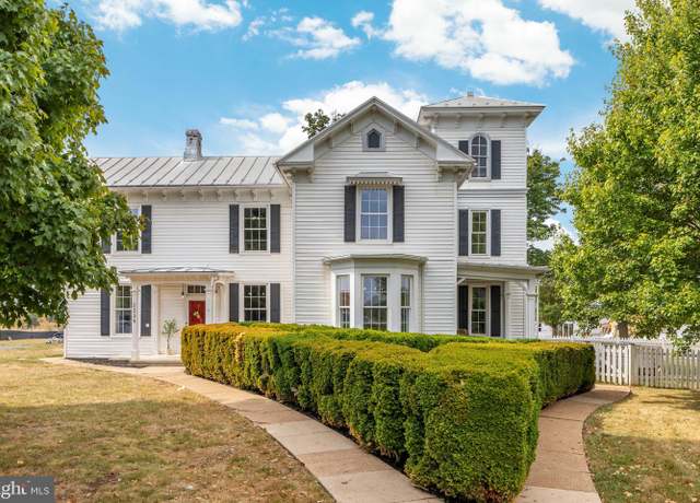 Property at 2239 Sixth St, Middletown, VA 22645, 4 beds, 2.5 baths