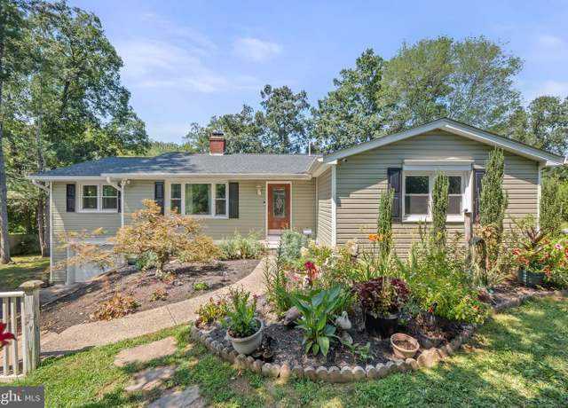 Property at 23439 Watson Rd, Leesburg, VA 20175, 4 beds, 3 baths