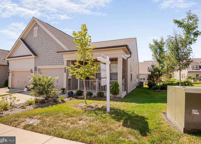 Property at 15855 Lavender Woods Ln, Haymarket, VA 20169, 3 beds, 3 baths