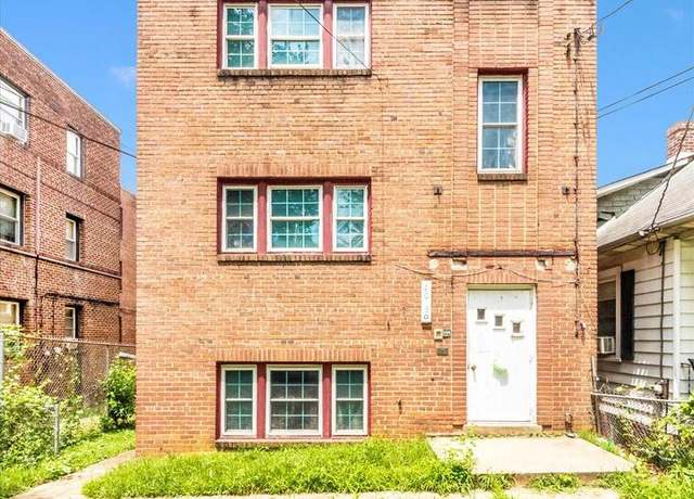 Property at 4050 Grant St NE, Washington, DC 20019, 6 beds, 3 baths