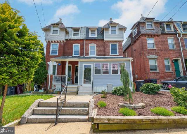 Property at 1002 W 9th St, Wilmington, DE 19806, 5 beds, 1.5 baths