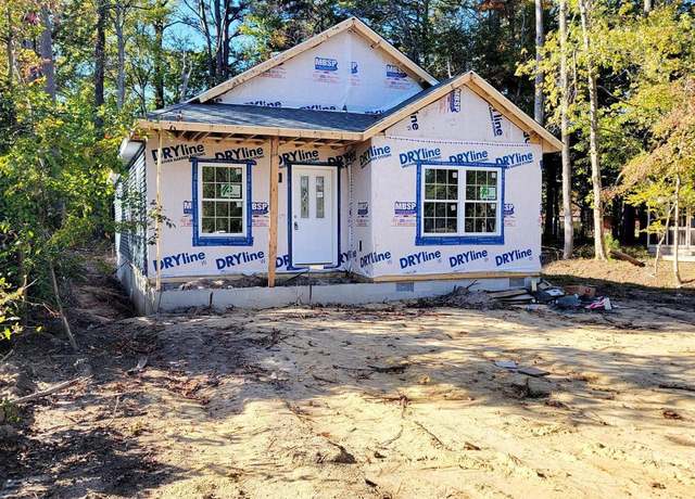 Property at 69 Bethany Rd, Selbyville, DE 19975, 3 beds, 2 baths