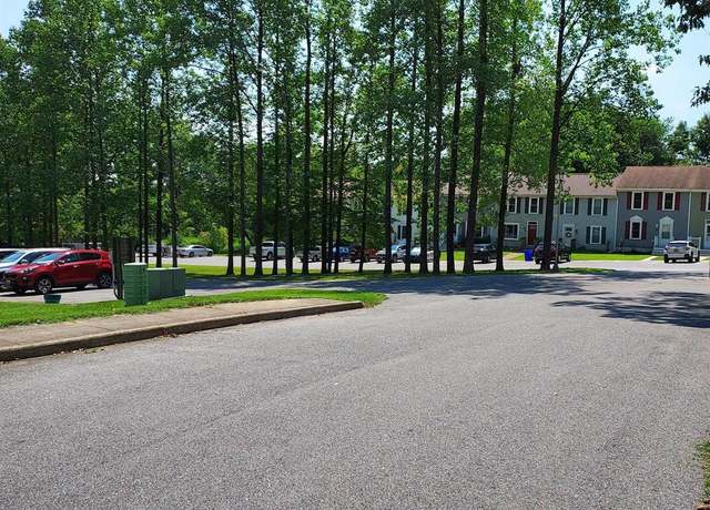 Property at 15 Rouzer Ct, Thurmont, MD 21788, 2 beds, 2 baths