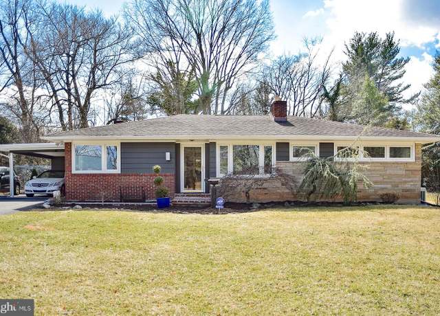 Property at 18713 Briarwood Dr, Hagerstown, MD 21742, 3 beds, 1.5 baths