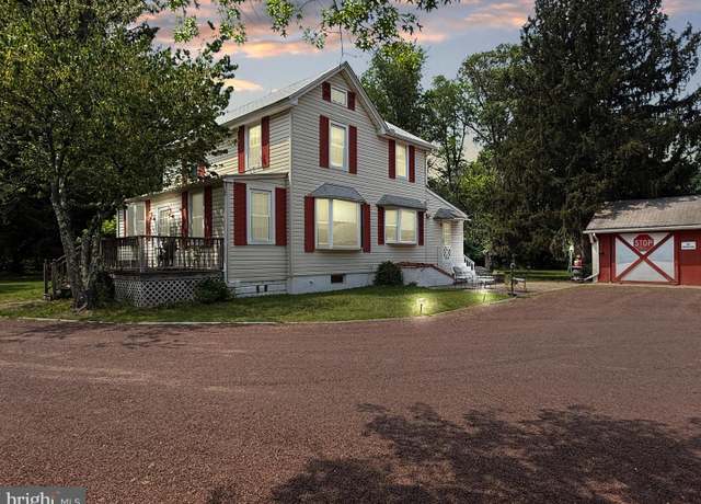 Property at 18 Paducah Rd, Eastampton, NJ 08060, 3 beds, 1.5 baths