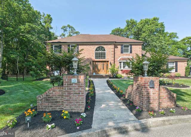 Property at 11 Ridgeview Ct, Voorhees, NJ 08043, 5 beds, 3.5 baths
