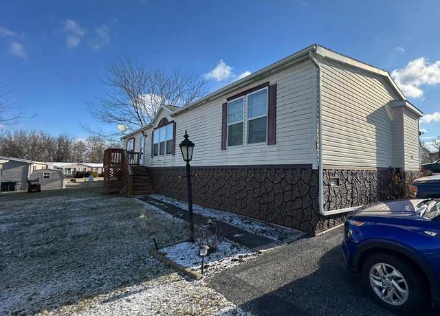 Property at 85 Raptor Dr, Hanover, PA 17331, 3 beds, 2 baths