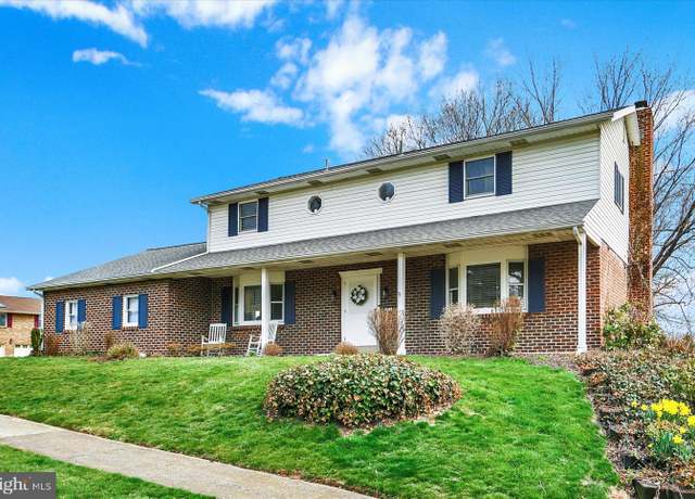 Property at 422 Sioux Dr, Mechanicsburg, PA 17050, 4 beds, 3 baths