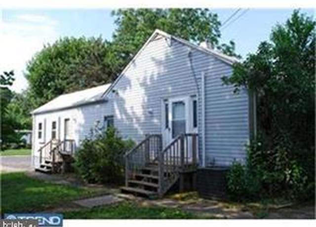 Property at 390 Mary St, Downingtown, PA 19335, 5 beds, 2.5 baths