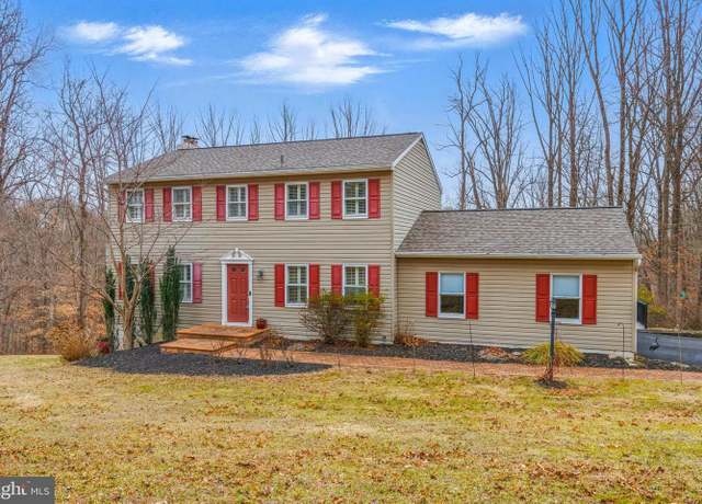 Property at 121 Ridgewood Cir, Downingtown, PA 19335, 4 beds, 2.5 baths