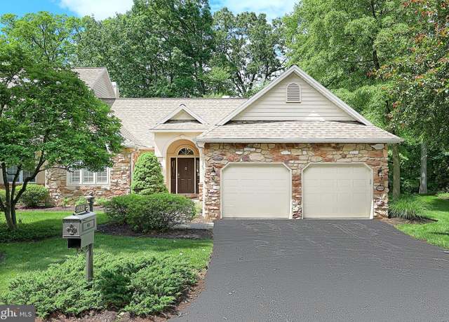 Property at 2124 Tall Oaks Ln, York, PA 17403, 3 beds, 2.5 baths