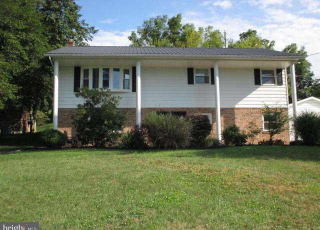 Property at 5206 Rockery Rd, Spring Grove, PA 17362, 4 beds, 2.5 baths