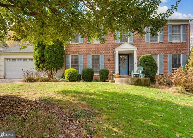 Property at 9723 Counsellor Dr, Vienna, VA 22181, 4 beds, 2.5 baths