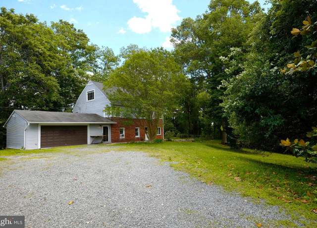 Property at 7027 Ridge Dr, Alexandria, VA 22306, 3 beds, 1.5 baths