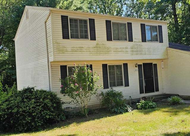 Property at 5713 Oak Green Way, Burke, VA 22015, 3 beds, 2.5 baths