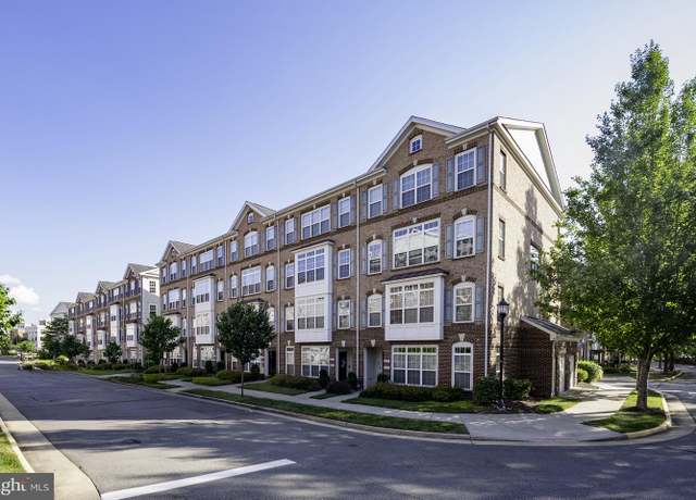 Property at 19261 Harlow Sq, Leesburg, VA 20176, 3 beds, 2.5 baths