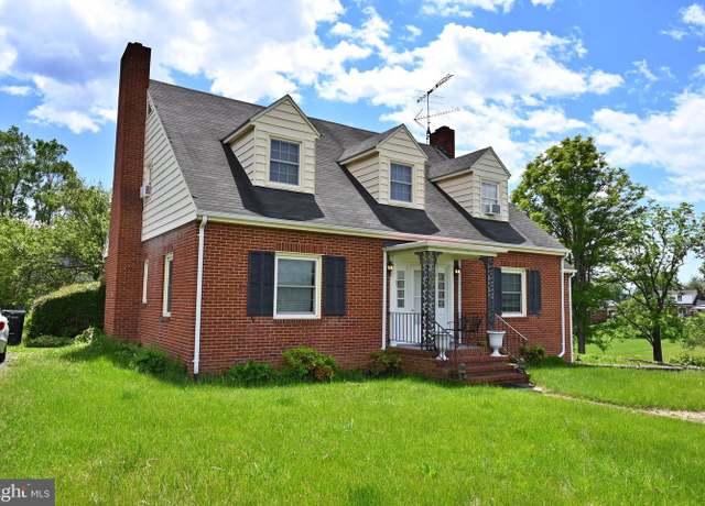 Property at 9706 Fairway Dr, New Market, VA 22844, 5 beds, 2 baths
