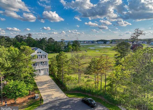 Property at 169 E Buckingham Dr, Rehoboth Beach, DE 19971, 4 beds, 4 baths