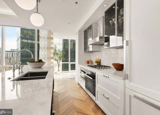 Property at 300 International Dr #2308, Baltimore, MD 21202, 1 bed, 1.5 baths