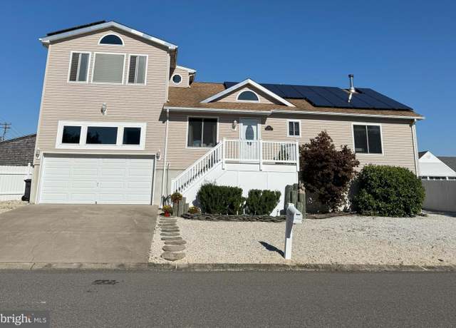Property at 100 Hope Ln, Manahawkin, NJ 08050, 2 beds, 2 baths