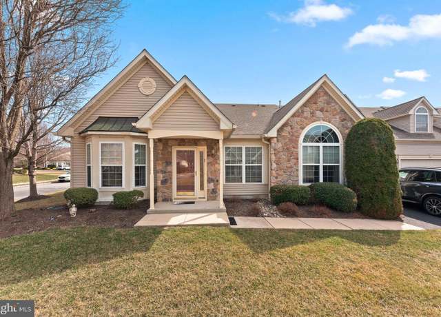 Property at 210 Shady Brook Dr #281, Langhorne, PA 19047, 2 beds, 2.5 baths