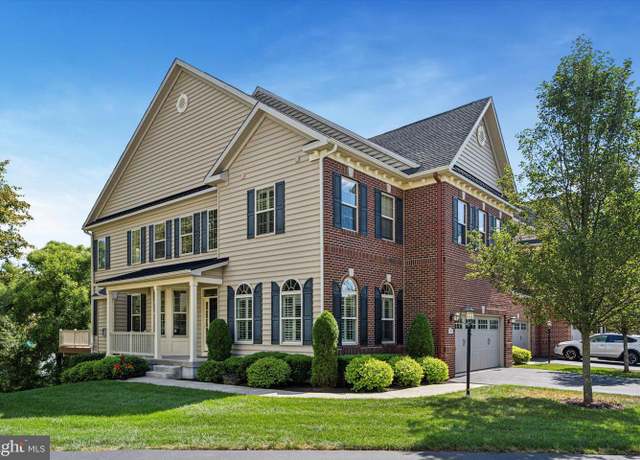 Property at 9 Silver Maple Dr, Doylestown, PA 18901, 3 beds, 2.5 baths