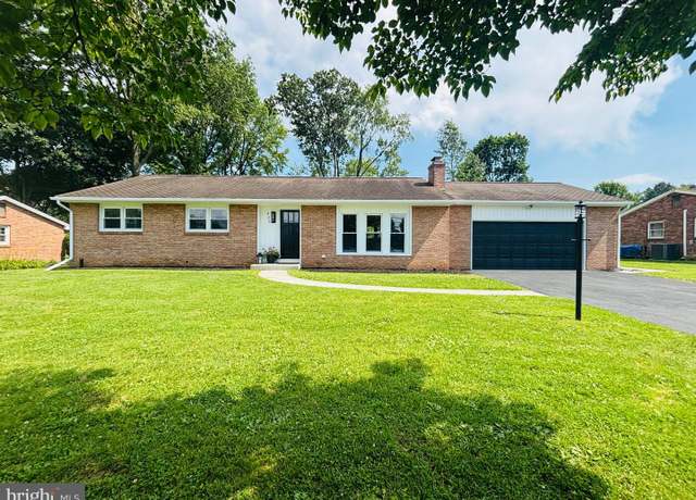 Property at 424 E Evergreen Rd, Lebanon, PA 17042, 3 beds, 2 baths