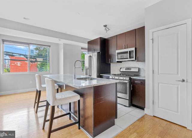 Property at 900 N 16th St #2, Philadelphia, PA 19130, 2 beds, 2 baths