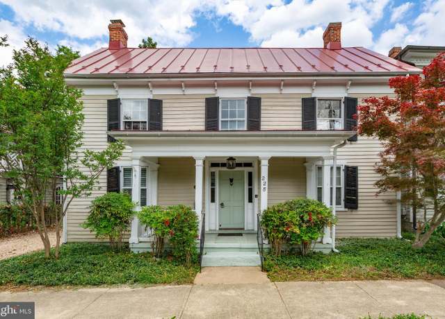 Property at 225 Princess Anne St, Fredericksburg, VA 22401, 4 beds, 2.5 baths