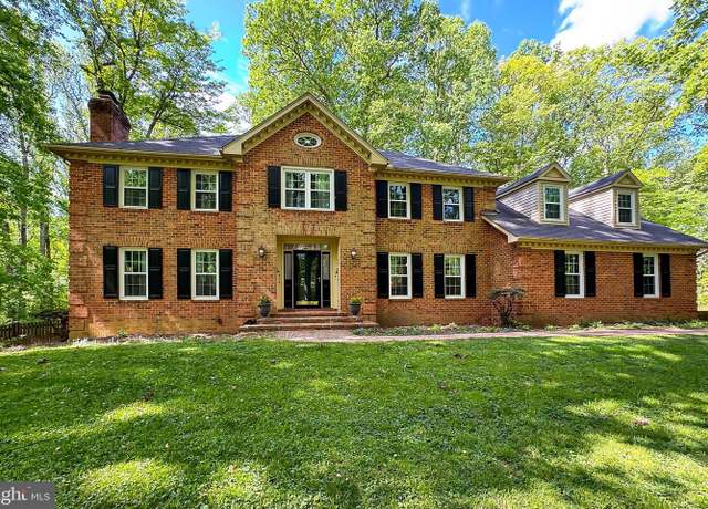 Property at 5839 Windsor Retreat, Warrenton, VA 20187, 5 beds, 4.5 baths
