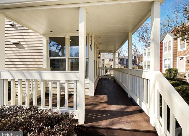 Property at 11184 Silentwood Ln, Reston, VA 20191, 2 beds, 2.5 baths