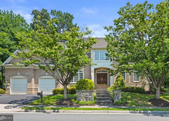 Property at 1383 Cameron Heath Dr, Reston, VA 20194, 5 beds, 4.5 baths