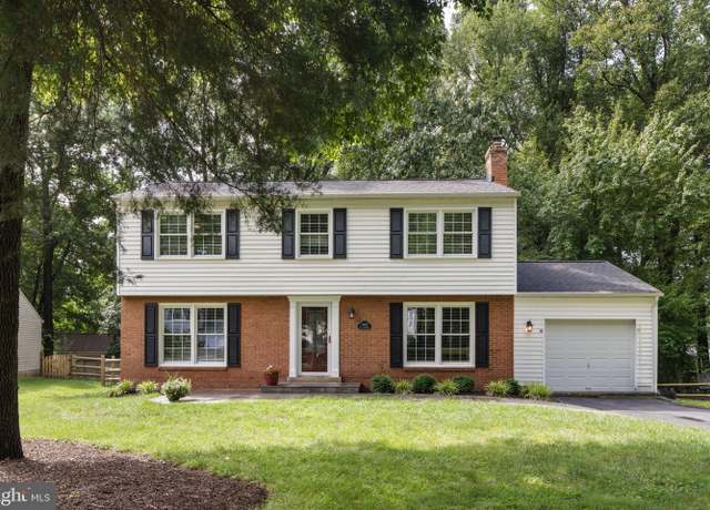 Property at 12805 Briery River Ter, Herndon, VA 20170, 4 beds, 2.5 baths