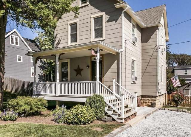 Property at 19 Delrey Ave, Catonsville, MD 21228, 2 beds, 1 bath