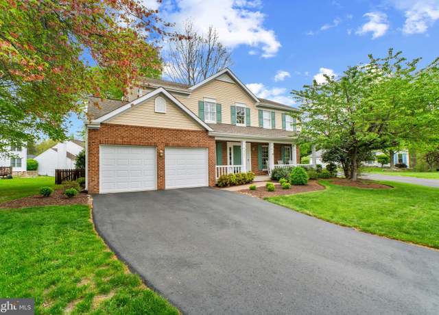 Property at 8307 Stairtop Ct, Columbia, MD 21045, 5 beds, 3.5 baths