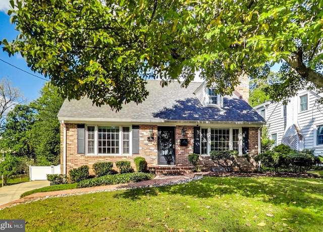 Property at 12 Hutton St, Gaithersburg, MD 20877, 4 beds, 3 baths
