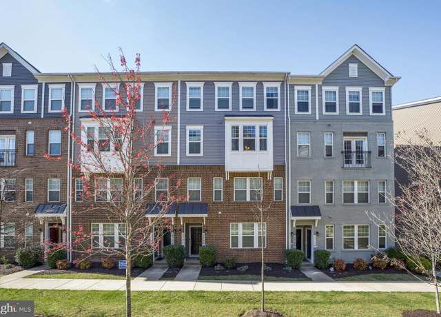 Property at 2724 Duvall Ridge Rd #423, Hyattsville, MD 20785, 3 beds, 2.5 baths