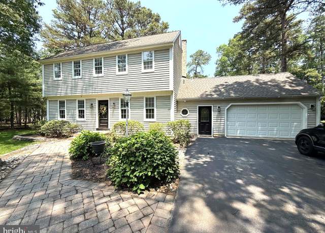 Property at 7 Scarlet Oak Mews, Medford, NJ 08055, 5 beds, 2.5 baths