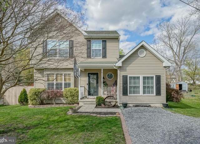Property at 12 W Second Ave, Mantua, NJ 08051, 3 beds, 2.5 baths