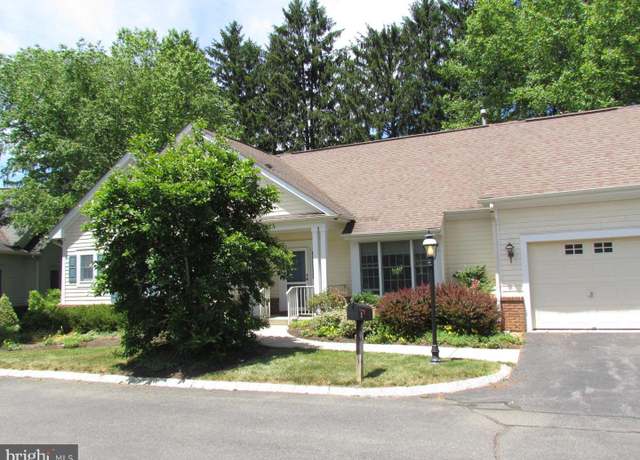 Property at 4 Birchwood Ct, Princeton, NJ 08540, 2 beds, 2 baths