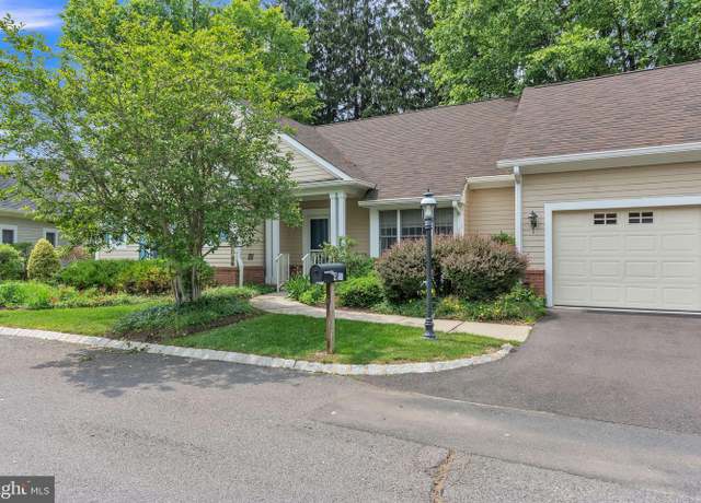 Property at 4 Birchwood Ct, Princeton, NJ 08540, 2 beds, 2 baths