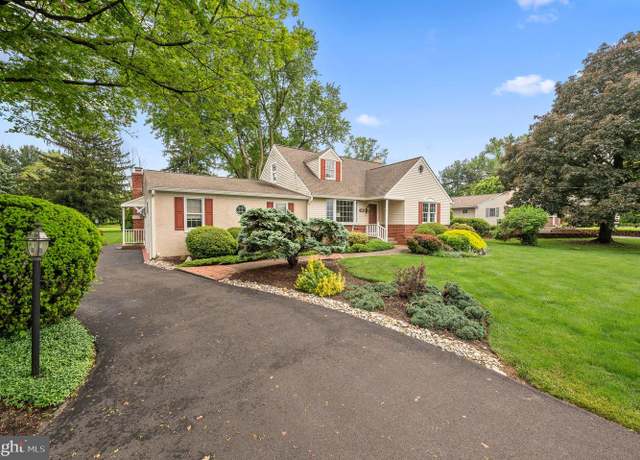 Property at 389 Hatboro Rd, Churchville, PA 18966, 4 beds, 2 baths