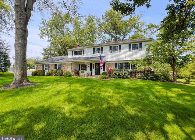 Property at 922 Edgewood Rd, Yardley, PA 19067, 4 beds, 2.5 baths